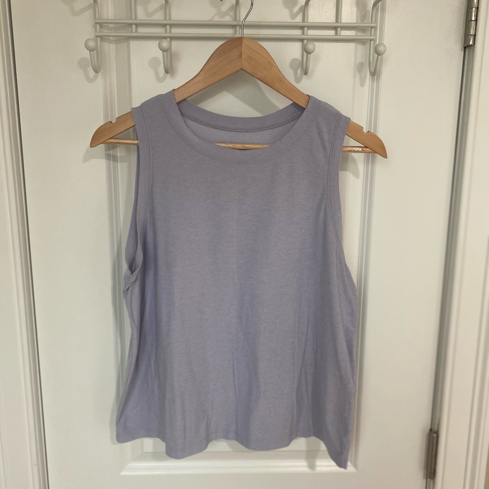 Featherweight balances Muscle Yoga Tank